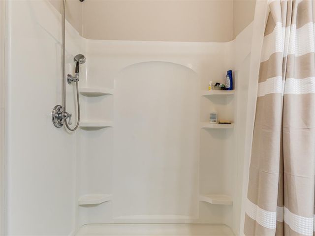 29261 Spur Circle, Mcloud, OK 74851