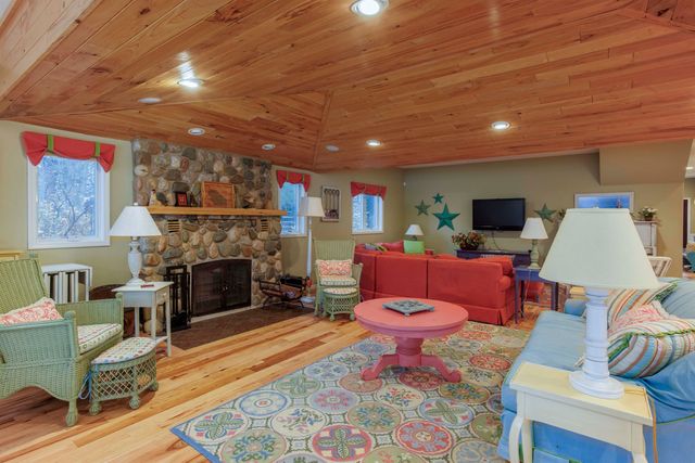 7753 Woodland Drive, Honor, MI 49640