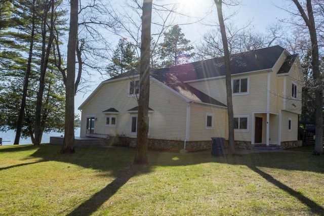 7753 Woodland Drive, Honor, MI 49640