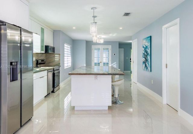 3425 SW 69th Ave, Miami, FL 33155