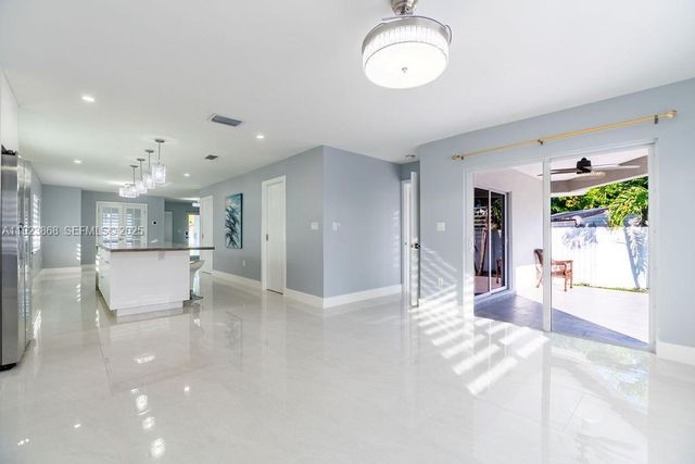 3425 SW 69th Ave, Miami, FL 33155