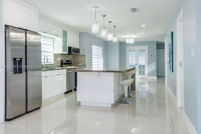 3425 SW 69th Ave, Miami, FL 33155