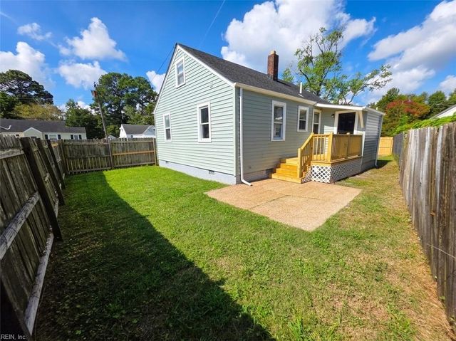 26 S Fairview CIR, Portsmouth, VA 23702