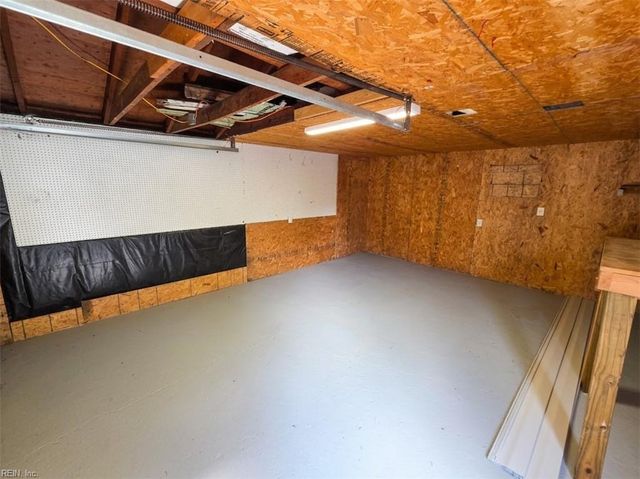 26 S Fairview CIR, Portsmouth, VA 23702