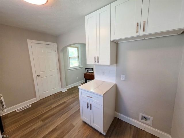 26 S Fairview CIR, Portsmouth, VA 23702