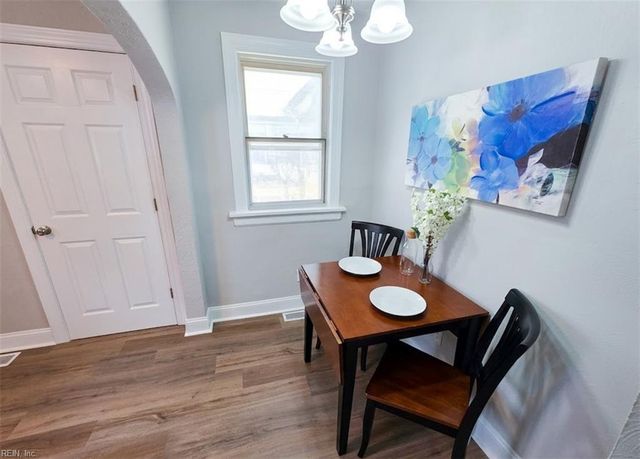 26 S Fairview CIR, Portsmouth, VA 23702
