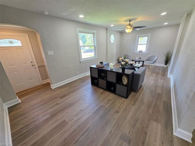 26 S Fairview CIR, Portsmouth, VA 23702