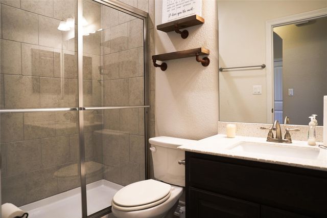 1217 Winding Way DR, Georgetown, TX 78628