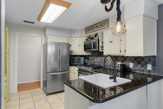 838 Vz County Road 4404, Ben Wheeler, TX 75754