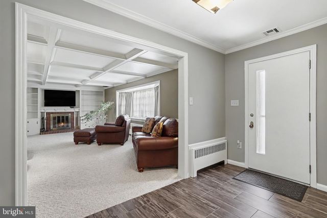 2210 STRATFORD RD, Lancaster, PA 17603