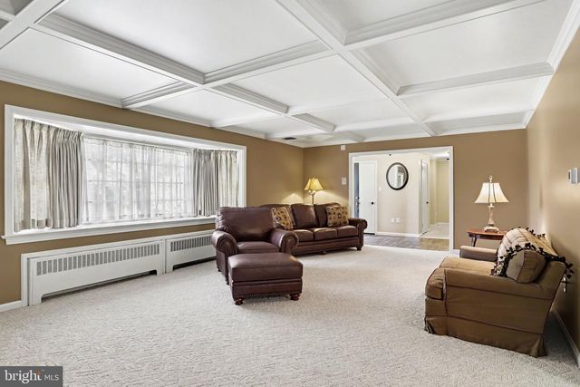 2210 STRATFORD RD, Lancaster, PA 17603