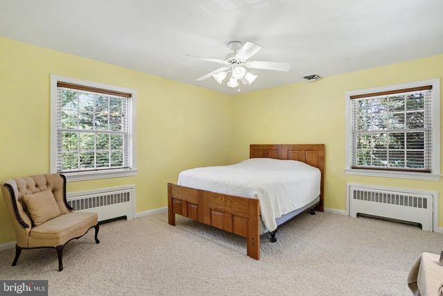 2210 STRATFORD RD, Lancaster, PA 17603