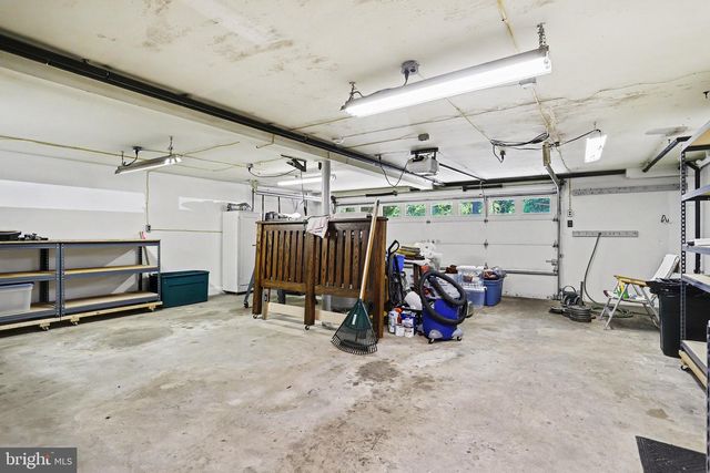 2210 STRATFORD RD, Lancaster, PA 17603