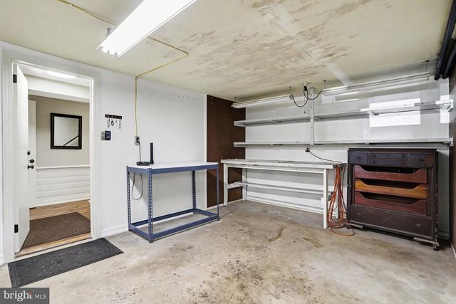 2210 STRATFORD RD, Lancaster, PA 17603