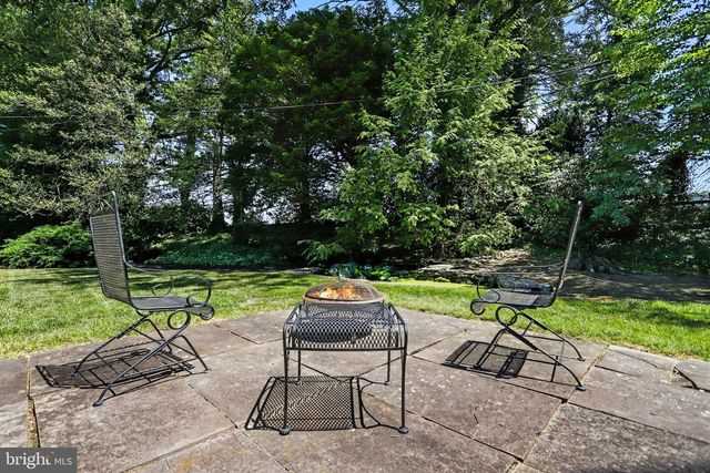 2210 STRATFORD RD, Lancaster, PA 17603
