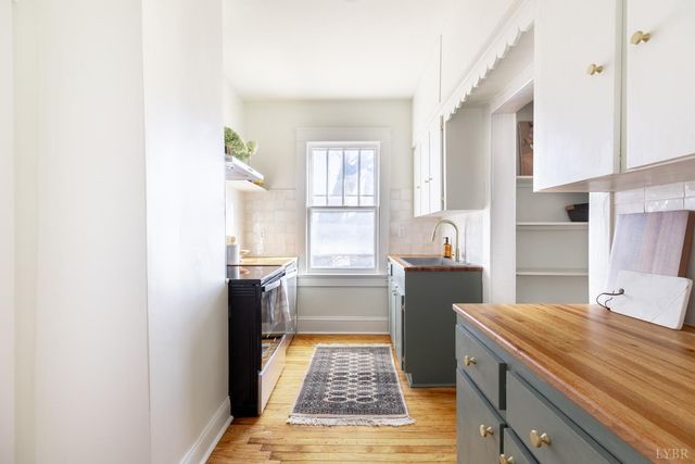 3212 Mayflower Drive, Lynchburg, VA 24501