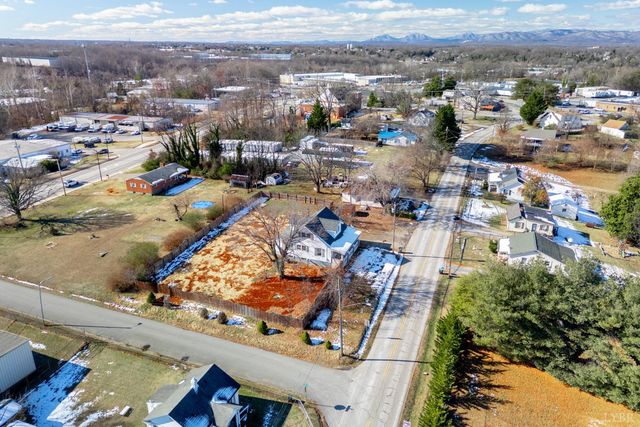 3212 Mayflower Drive, Lynchburg, VA 24501