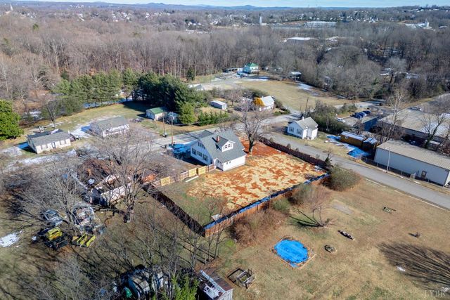 3212 Mayflower Drive, Lynchburg, VA 24501