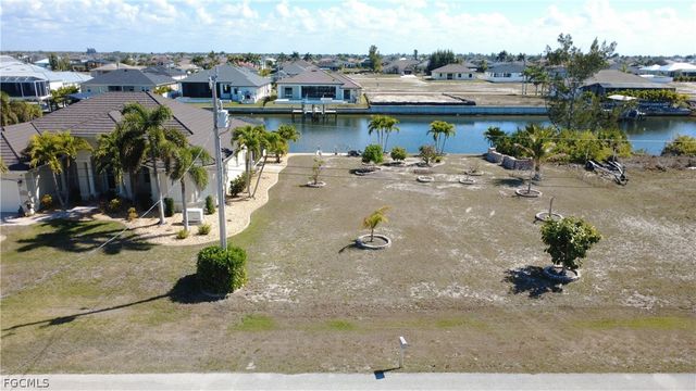 1433 NW 41st PL, Matlacha, FL 33993