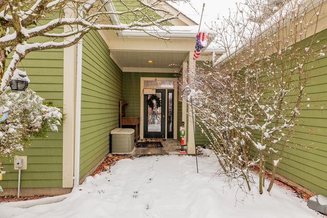 1 Stillwater Drive, Lebanon, NH 03784