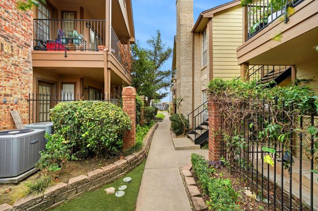 2121 Hepburn Street 820, Houston, TX 77054