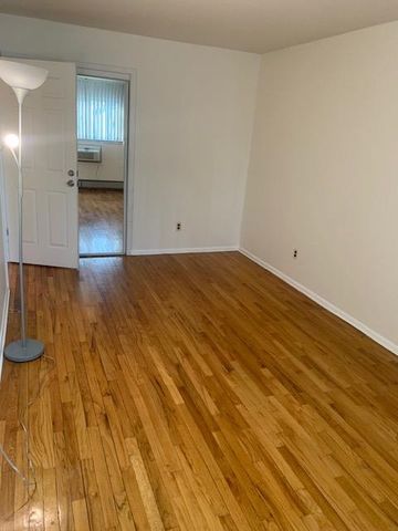 419 3RD ST, Union City, NJ 07087