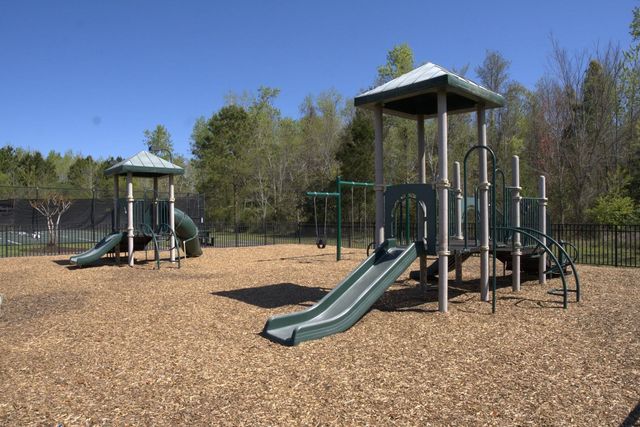 914 Bluffview Dr., Myrtle Beach, SC 29579