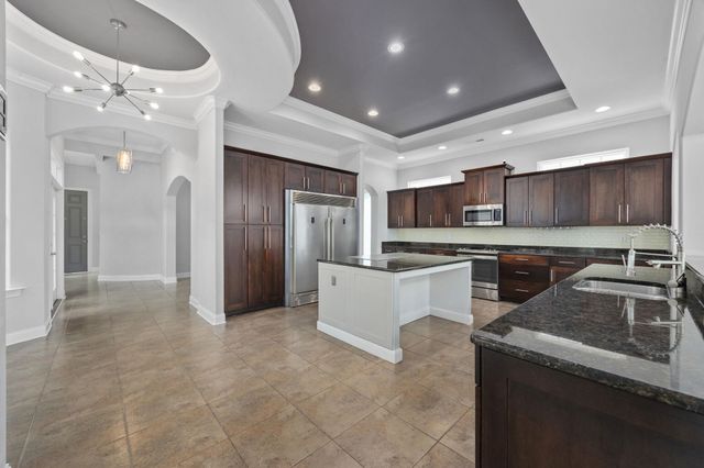 914 Bluffview Dr., Myrtle Beach, SC 29579