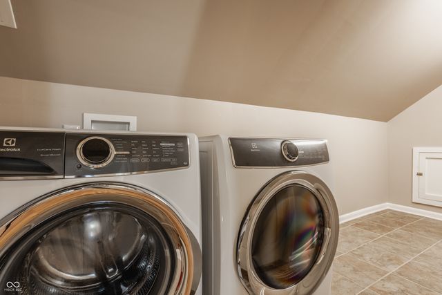 4247 Central Avenue, Indianapolis, IN 46205