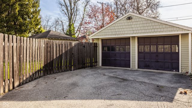 4247 Central Avenue, Indianapolis, IN 46205