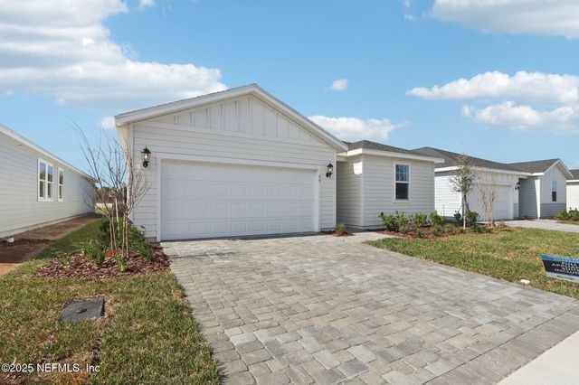 29 ARARAT Drive, Palm Coast, FL 32137