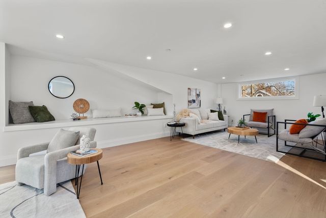 956 Walnut Street 3, Newton, MA 02461