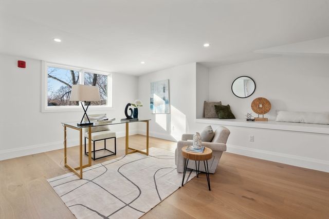 956 Walnut Street 3, Newton, MA 02461