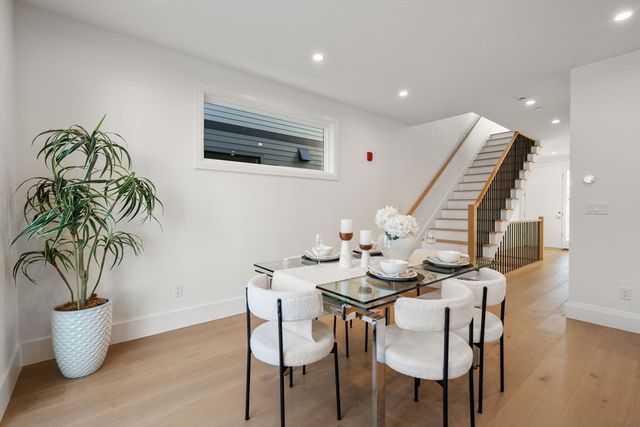 956 Walnut Street 3, Newton, MA 02461