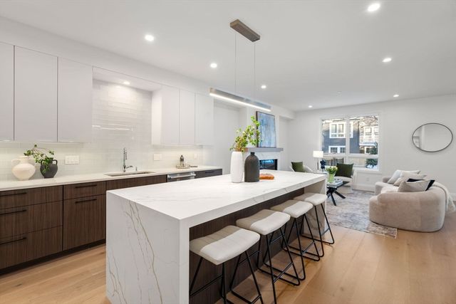 956 Walnut Street 3, Newton, MA 02461