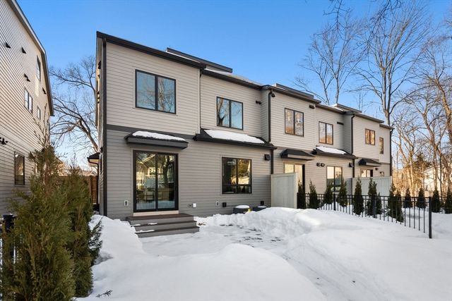 956 Walnut Street 3, Newton, MA 02461