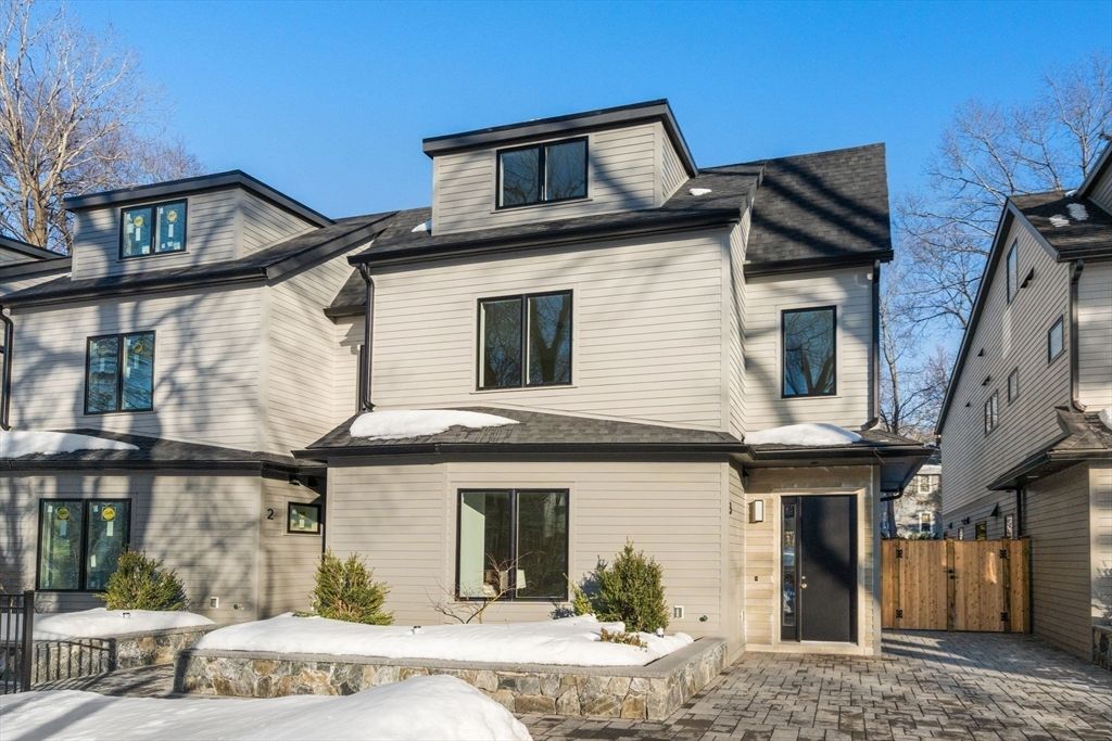 956 Walnut Street 3, Newton, MA 02461