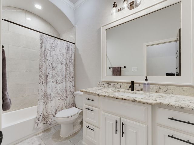 139 Bluff Ridge Court, Paradise, TX 76073