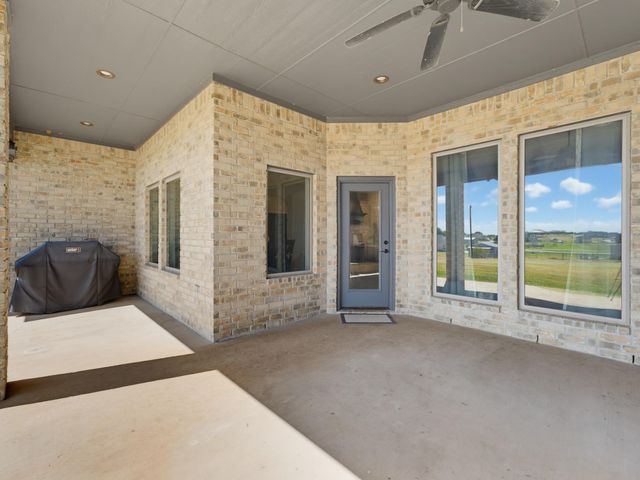 139 Bluff Ridge Court, Paradise, TX 76073