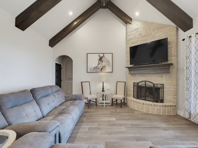 139 Bluff Ridge Court, Paradise, TX 76073