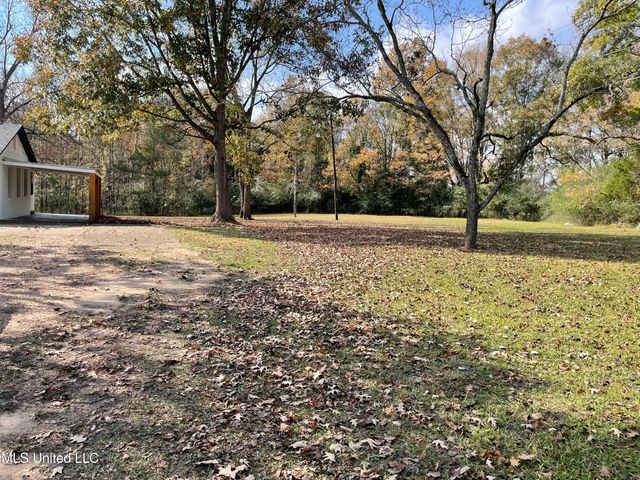 125 Churchill Place, Byram, MS 39272