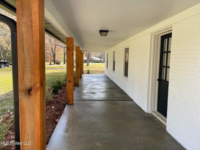 125 Churchill Place, Byram, MS 39272