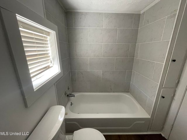 125 Churchill Place, Byram, MS 39272