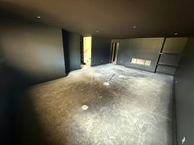 5073 N Toben Dr, Bel Aire, KS 67226