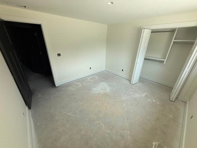5073 N Toben Dr, Bel Aire, KS 67226
