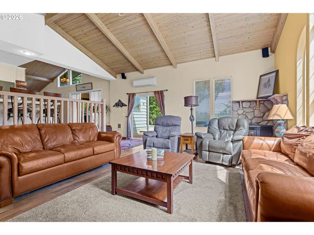 12737 Ne CEDARBROOK Rd, Aurora, OR 97002