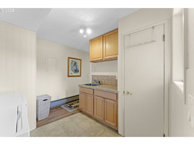 12737 Ne CEDARBROOK Rd, Aurora, OR 97002