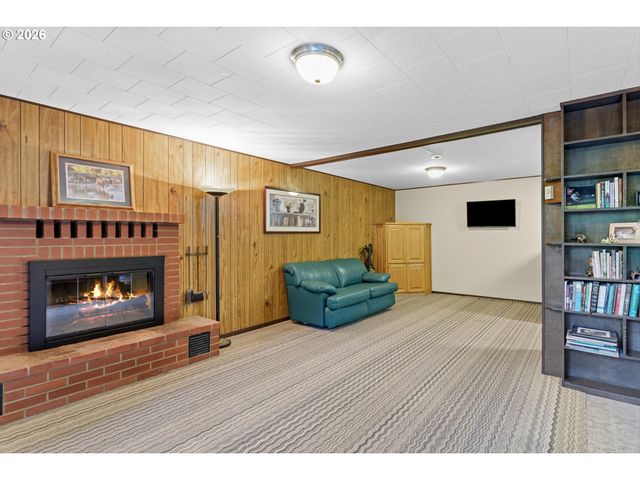 12737 Ne CEDARBROOK Rd, Aurora, OR 97002