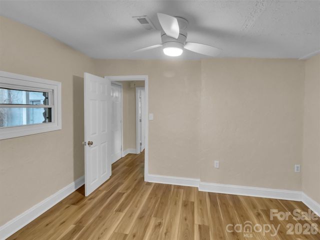 492 Riverbend Street, Waynesville, NC 28786