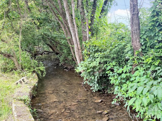 492 Riverbend Street, Waynesville, NC 28786